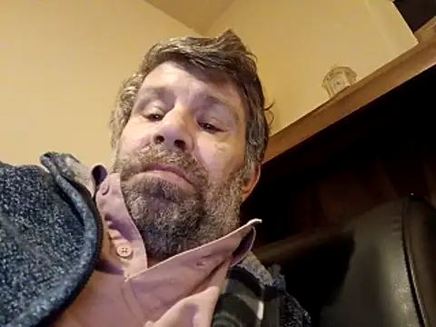 Snapshot of stud2512 chatting on February 23, 2026, 7:25 pm stud2512 online show from February 23, 2026, 7:25 pm