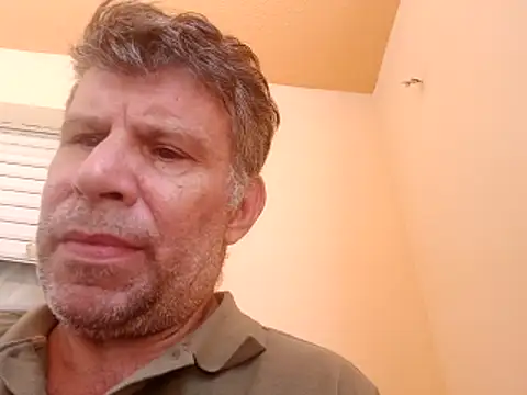 stud2512 online show from June 18, 2026, 11:15 am