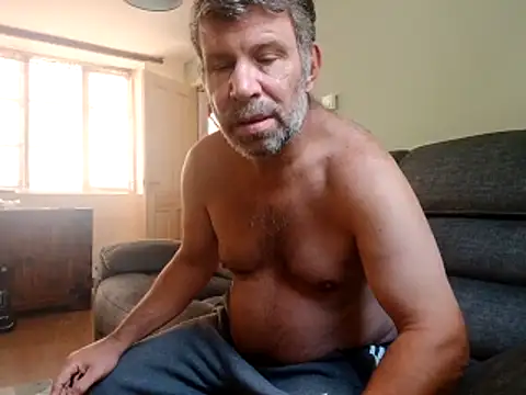 stud2512 online show from July 2, 2026, 8:42 am