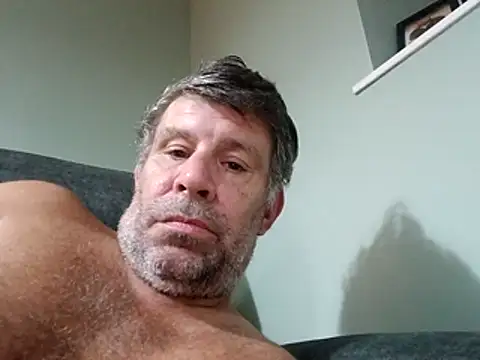 stud2512 online show from July 16, 2026, 9:12 pm