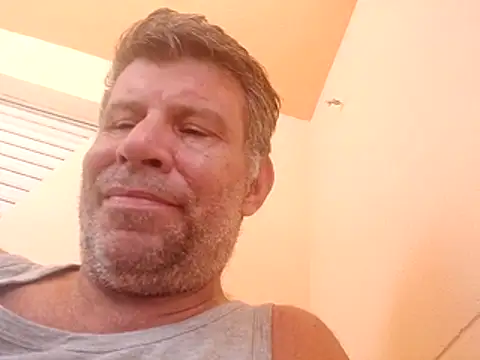 stud2512 online show from June 20, 2026, 12:43 pm