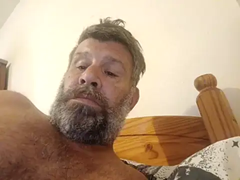 Snapshot of stud2512 chatting on June 3, 2026, 2:33 pm stud2512 online show from June 3, 2026, 2:33 pm