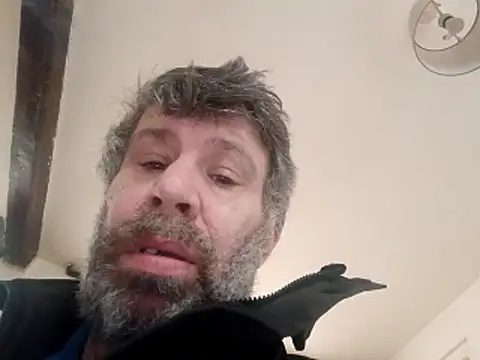 Snapshot of stud2512 chatting on February 24, 2026, 8:26 am stud2512 online show from February 24, 2026, 8:26 am