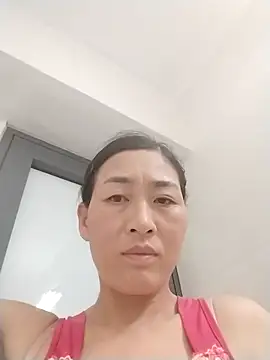 lris-Beauty77 online show from March 28, 2026, 7:59 pm