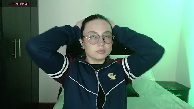 Ana  arms online show from March 1, 2026, 2:28 pm