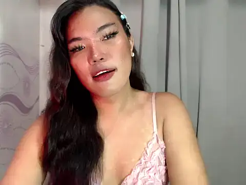 Snapshot of Royalty_marcela6969 chatting on May 13, 2026, 6:15 pm Royalty marcela6969 online show from May 13, 2026, 6:15 pm