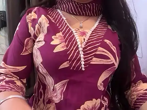Avneet kaurr1 online show from June 2, 2026, 3:06 am