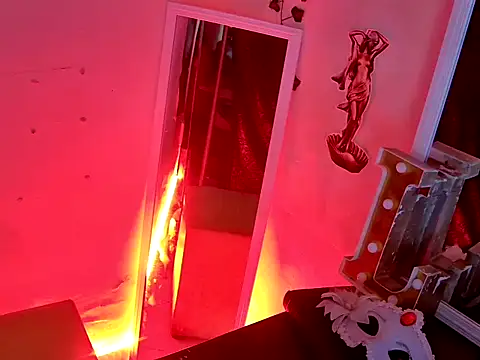 MistressMileenaMiami online show from March 6, 2026, 10:43 am