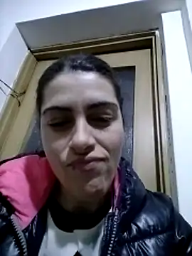 Snapshot of tefutbin3 chatting on February 21, 2026, 3:14 pm tefutbin3 online show from February 21, 2026, 3:14 pm