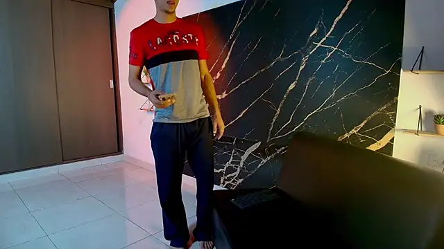 Snapshot of thiago_moreno chatting on March 1, 2026, 12:16 pm thiago moreno online show from March 1, 2026, 12:16 pm