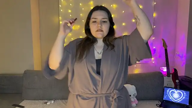 Snapshot of RiotKitten1 chatting on March 2, 2026, 12:33 am RiotKitten1 online show from March 2, 2026, 12:33 am