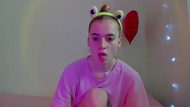 Stacey Brow online show from May 8, 2026, 1:31 am
