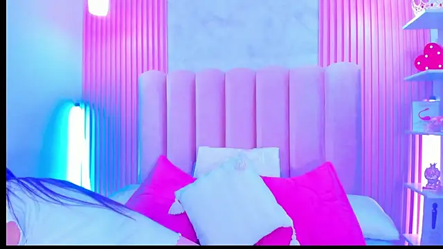 Snapshot of ArianaRougee chatting on July 9, 2026, 3:29 am ArianaRougee online show from July 9, 2026, 3:29 am