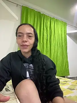 Maluxx333 online show from February 25, 2026, 4:12 am