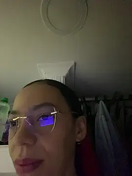 Maluxx333 online show from July 12, 2026, 10:43 pm
