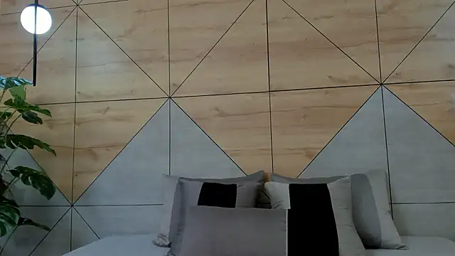 AnnyVega   online show from March 10, 2026, 9:52 pm