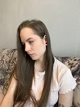 DivaAurum online show from March 4, 2026, 7:38 am