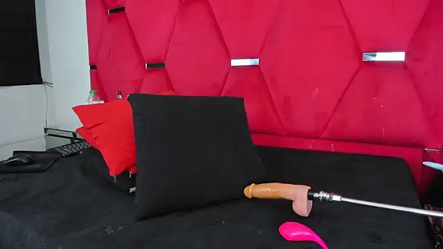 Alicee Grey online show from April 19, 2026, 6:21 pm