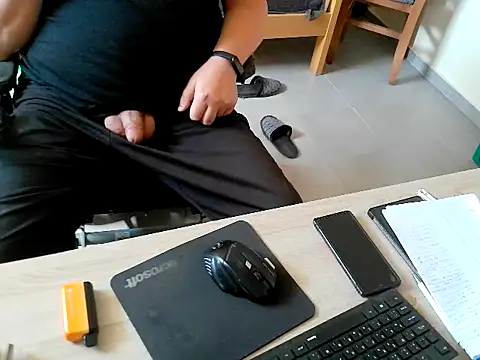 Snapshot of pozitiva000 chatting on April 28, 2026, 12:20 pm pozitiva000 online show from April 28, 2026, 12:20 pm