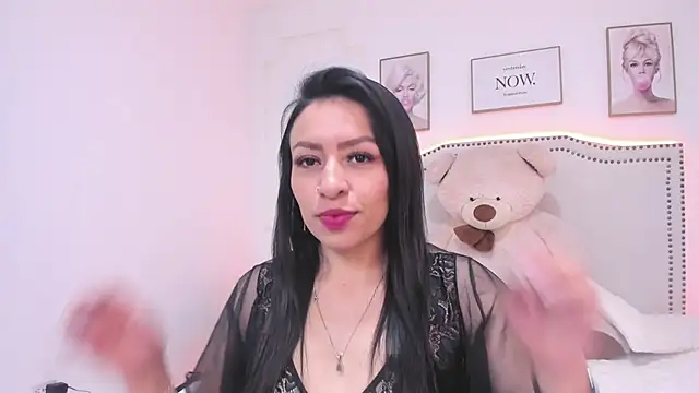 Snapshot of sophi_angel chatting on February 24, 2026, 12:06 pm sophi angel online show from February 24, 2026, 12:06 pm