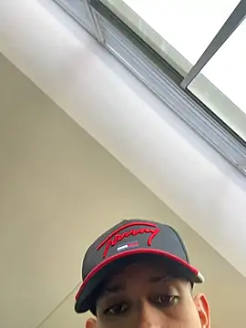 HarryGaze online show from April 10, 2026, 1:18 pm