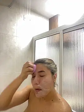 LaiaGomez online show from April 4, 2026, 11:39 am