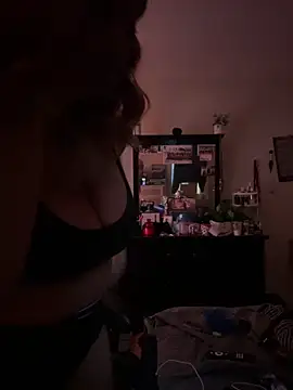 missjayxoxo49 online show from April 22, 2026, 9:43 pm