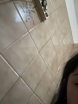 Snapshot of maryzoe05 chatting on February 27, 2026, 12:27 pm maryzoe05 online show from February 27, 2026, 12:27 pm