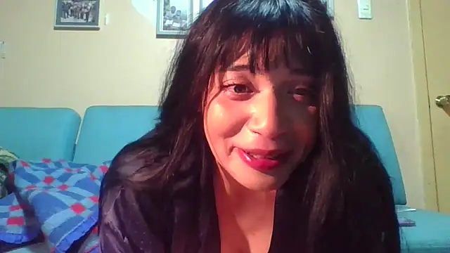Soylilayblue online show from May 4, 2026, 2:37 am