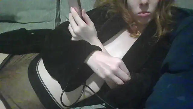 Snapshot of adoremeanna chatting on February 22, 2026, 6:05 am adoremeanna online show from February 22, 2026, 6:05 am