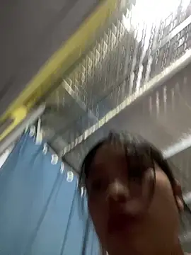 Rio-cute online show from May 14, 2026, 5:21 pm