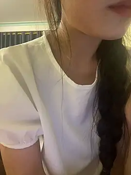 Rio-cute online show from June 19, 2026, 5:19 pm