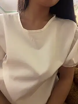 Rio-cute online show from June 18, 2026, 1:04 am