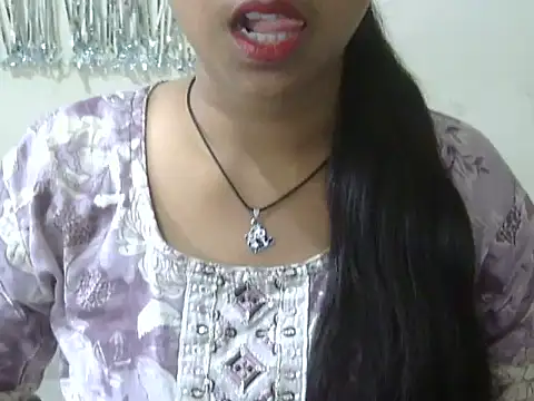 Snapshot of cute_momo_love chatting on July 20, 2026, 4:20 am cute momo love online show from July 20, 2026, 4:20 am
