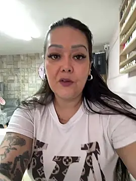 Snapshot of violeta_delavega chatting on June 4, 2026, 6:45 pm violeta delavega online show from June 4, 2026, 6:45 pm