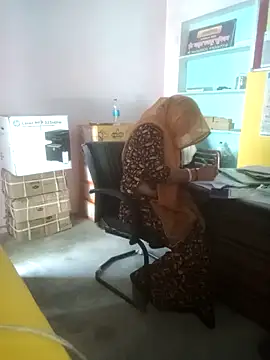 Snapshot of kavitarahul chatting on February 25, 2026, 4:34 am kavitarahul online show from February 25, 2026, 4:34 am