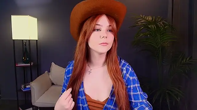 Elle Funning online show from May 14, 2026, 3:25 am