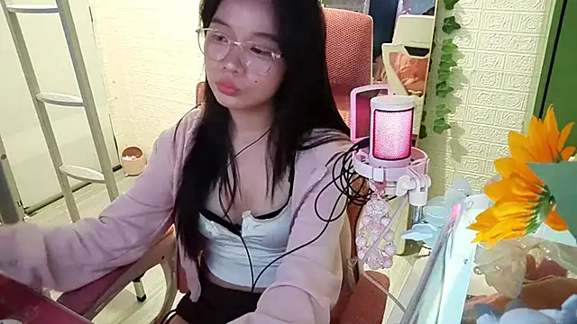 Snapshot of DanicaDreamX chatting on February 23, 2026, 9:21 am DanicaDreamX online show from February 23, 2026, 9:21 am