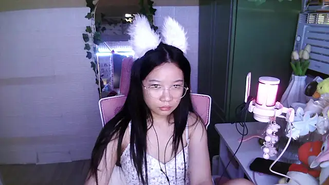 Snapshot of DanicaDreamX chatting on March 5, 2026, 7:16 am DanicaDreamX online show from March 5, 2026, 7:16 am