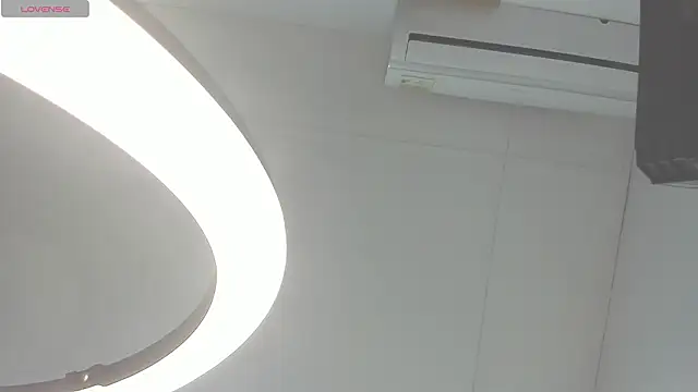 Snapshot of katitaluxury_hot chatting on February 26, 2026, 12:43 am katitaluxury hot online show from February 26, 2026, 12:43 am