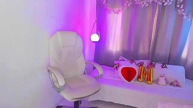 NixieSterling online show from April 30, 2026, 10:36 pm
