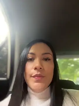 Snapshot of Tiffanyy_Lam chatting on April 8, 2026, 10:11 pm Tiffanyy Lam online show from April 8, 2026, 10:11 pm