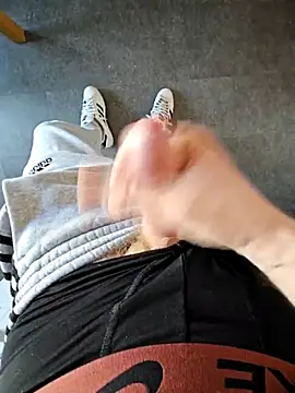 Kiffeur2Tn online show from April 24, 2026, 11:12 am