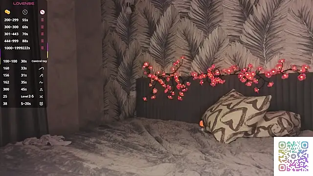 HinaVibe online show from April 18, 2026, 7:07 pm