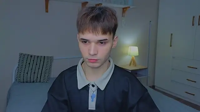 nixyasebe online show from March 3, 2026, 5:25 am