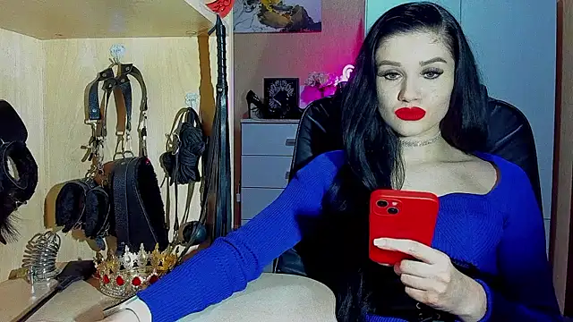 Snapshot of KristiTopxx chatting on January 13, 2026, 8:35 pm KristiTopxx online show from January 13, 2026, 8:35 pm