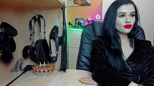 Snapshot of KristiTopxx chatting on November 5, 2025, 8:23 pm KristiTopxx online show from November 5, 2025, 8:23 pm