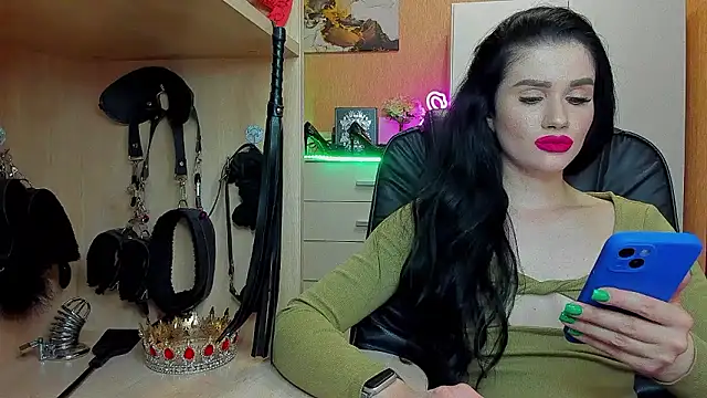 Snapshot of KristiTopxx chatting on June 18, 2026, 7:52 pm KristiTopxx online show from June 18, 2026, 7:52 pm