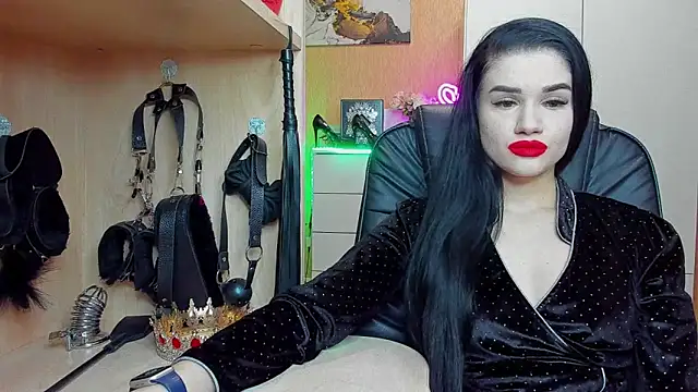 Snapshot of KristiTopxx chatting on November 20, 2025, 5:24 pm KristiTopxx online show from November 20, 2025, 5:24 pm