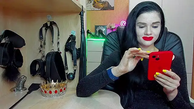 Snapshot of KristiTopxx chatting on November 3, 2025, 8:01 pm KristiTopxx online show from November 3, 2025, 8:01 pm